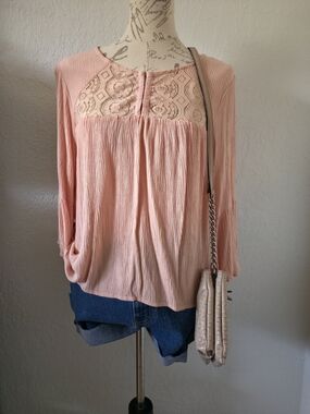 BONGO Blush Pink Lace Yoke Peasant Blouse